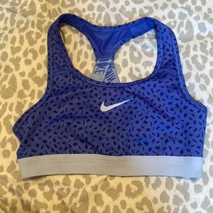 Nike sports bra (it’s a girls Large but could fit womens XS)